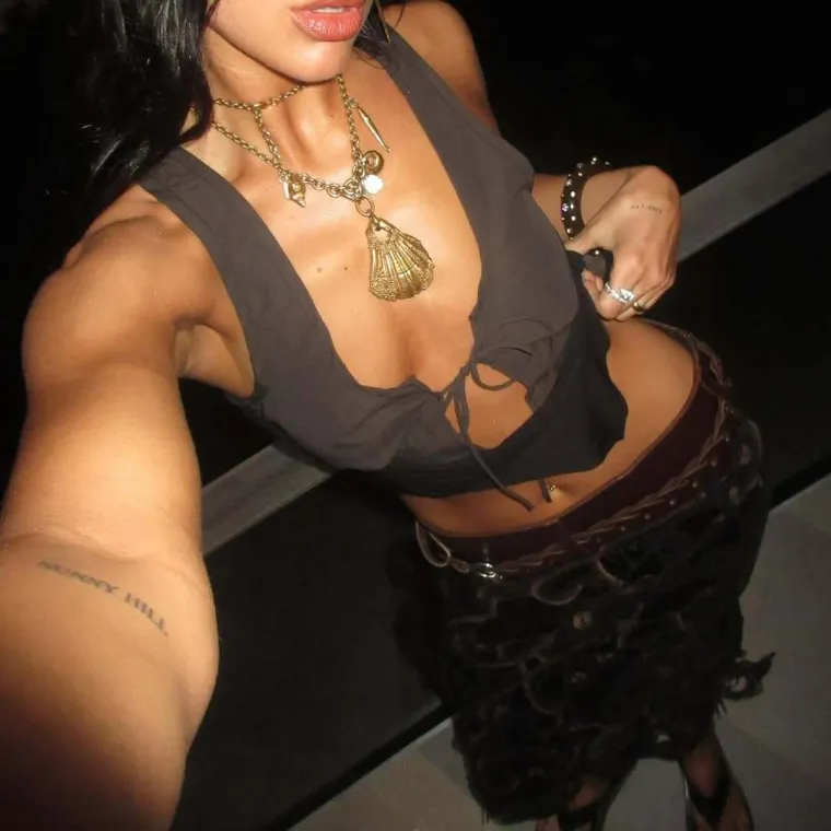 Kosovarka koju svi znaju pokazala najpoželjnije bikinije ljeta