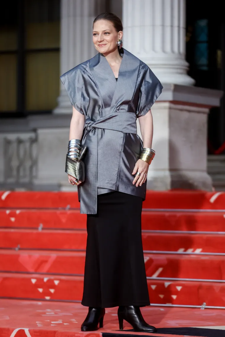 Istetovirana brazilska 'Georgina' i bosanski producent ukrali show na crvenom tepihu