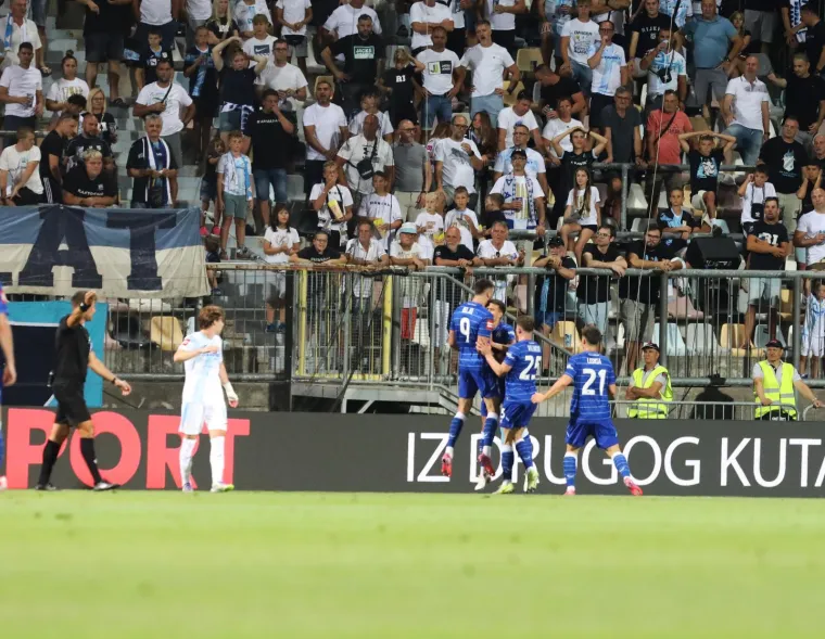 Ljepotice plijenile pažnju na Rujevici, a jedna situacija &scaron;okirala je čitav stadion