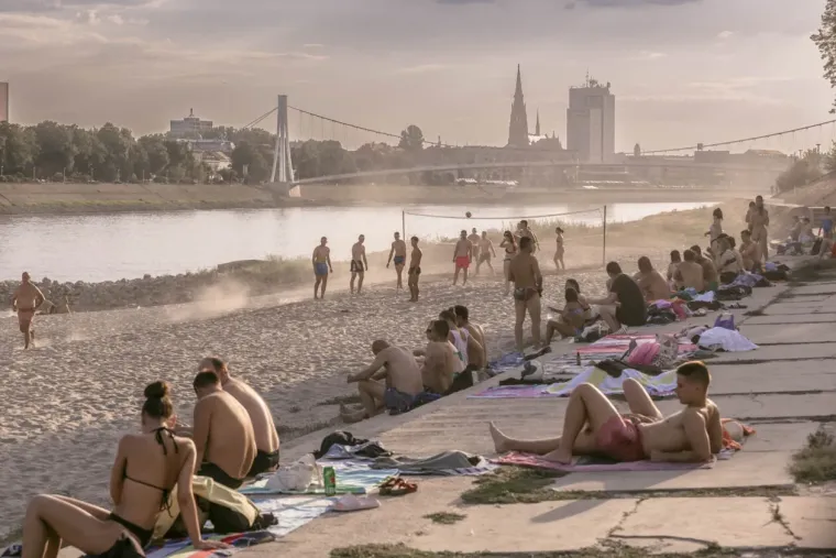Prezgodne Osječanke zaigrale odbojku na pijesku na Kopiki: Ne zna&scaron; koja je ljep&scaron;a
