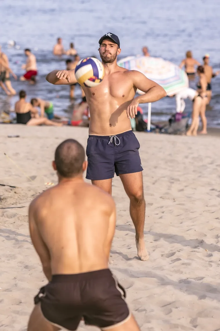 Prezgodne Osječanke zaigrale odbojku na pijesku na Kopiki: Ne zna&scaron; koja je ljep&scaron;a