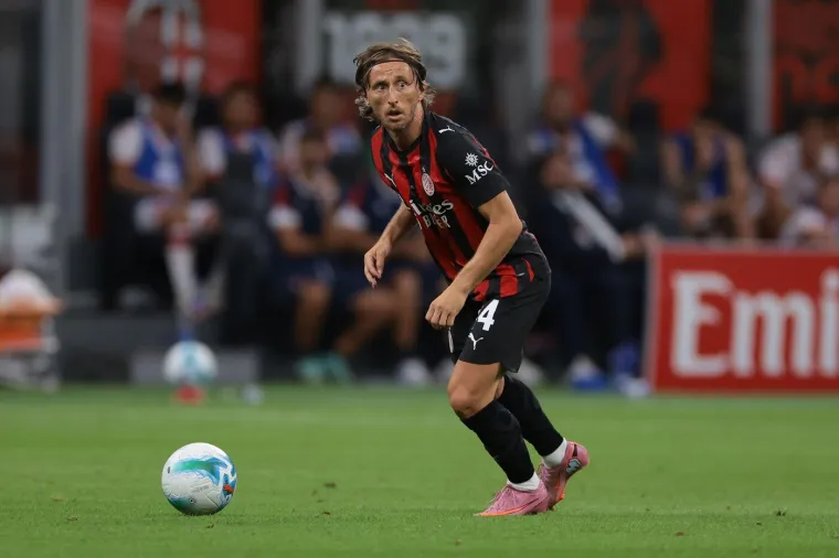 Modrić debitirao za Milan, vi&scaron;e od 70 000 ljudi na San Siru u deliriju! Kadrovi govore sve