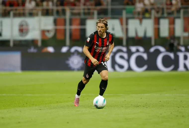 Modrić debitirao za Milan, vi&scaron;e od 70 000 ljudi na San Siru u deliriju! Kadrovi govore sve