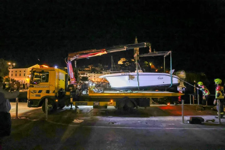 Pogledajte prizore nakon sudara dvije brodice u Rovinju: Gliser nastavio juriti i zabio se u rivu