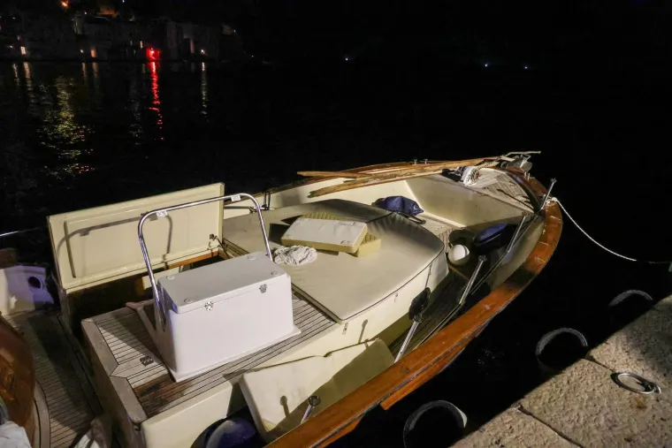 Pogledajte prizore nakon sudara dvije brodice u Rovinju: Gliser nastavio juriti i zabio se u rivu