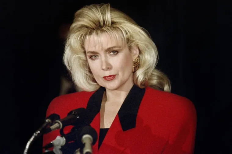 Svi znaju za Monicu Lewinsky, ali ova žena ga je skoro uništila: Clinton 12 godina varao Hillary?