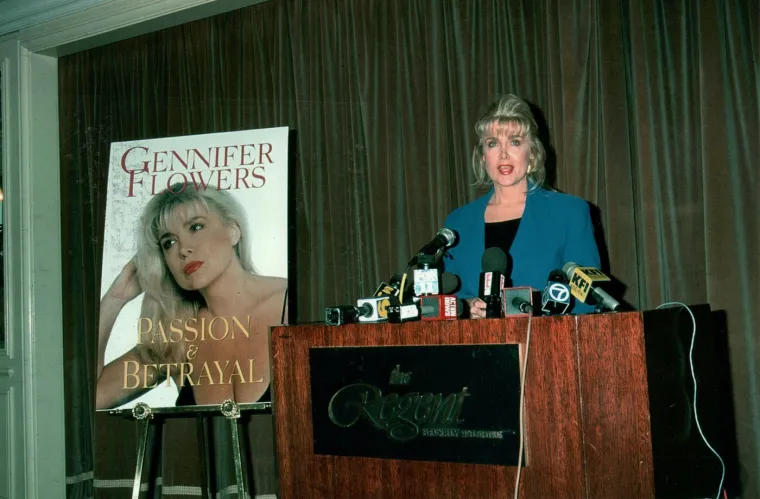 Svi znaju za Monicu Lewinsky, ali ova žena ga je skoro uništila: Clinton 12 godina varao Hillary?