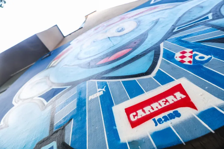 U jakom Dinamovom uporištu svi zure u jedan zid i pitaju se tko je ovo napravio