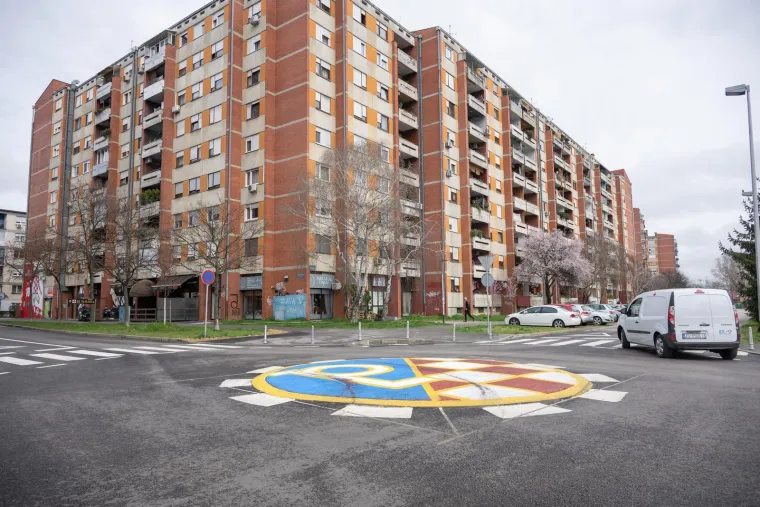 U jakom Dinamovom uporištu svi zure u jedan zid i pitaju se tko je ovo napravio