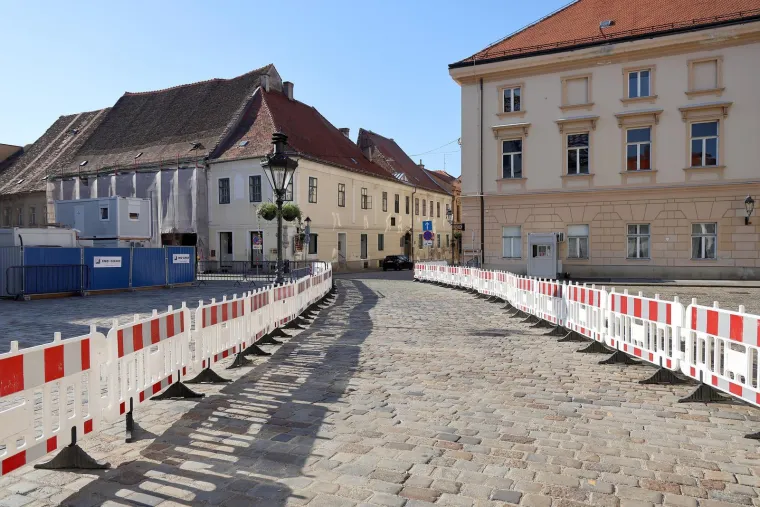 Zagrepčani se ponovo mogu slobodno šetati svojim gradom, prizori s Markovog trga oduševili sve