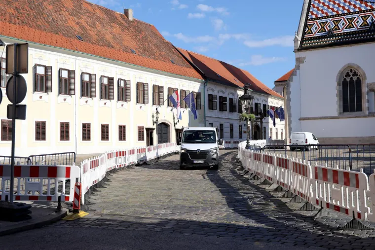 Zagrepčani se ponovo mogu slobodno &scaron;etati svojim gradom, prizori s Markovog trga odu&scaron;evili sve