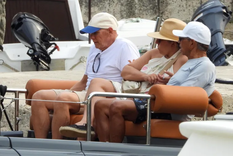 Svi su gledali u nju! Luksuzna jahta milijardera i vlasnika engleskog prvoligaša izazvala oduševljenje