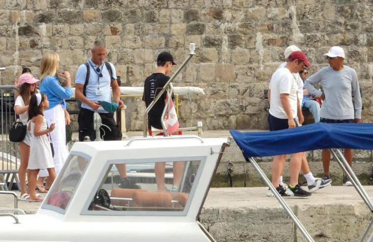 Svi su gledali u nju! Luksuzna jahta milijardera i vlasnika engleskog prvoliga&scaron;a izazvala odu&scaron;evljenje