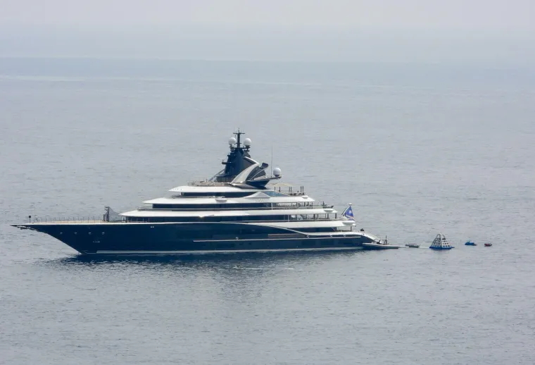 Svi su gledali u nju! Luksuzna jahta milijardera i vlasnika engleskog prvoligaša izazvala oduševljenje