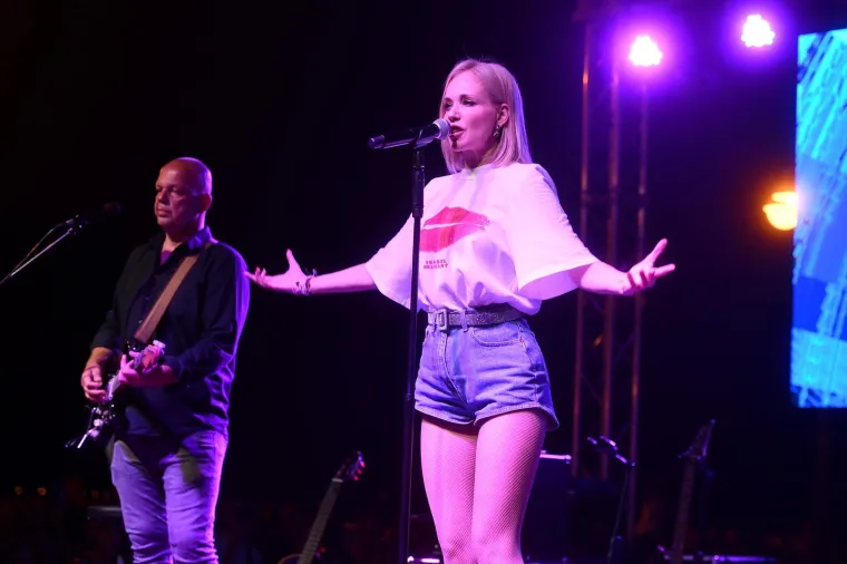 Jelena Rozga slavi 48. rođendan, a izgleda kao djevojčica: Ovo su njena najbolja izdanja