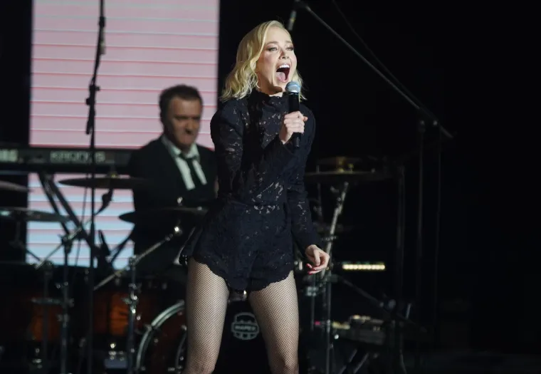 Jelena Rozga slavi 48. rođendan, a izgleda kao djevojčica: Ovo su njena najbolja izdanja