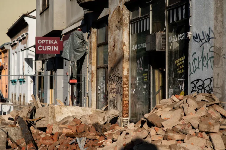 Ru&scaron;enje zgrade na Maksimirskoj umalo je zavr&scaron;ilo tragedijom