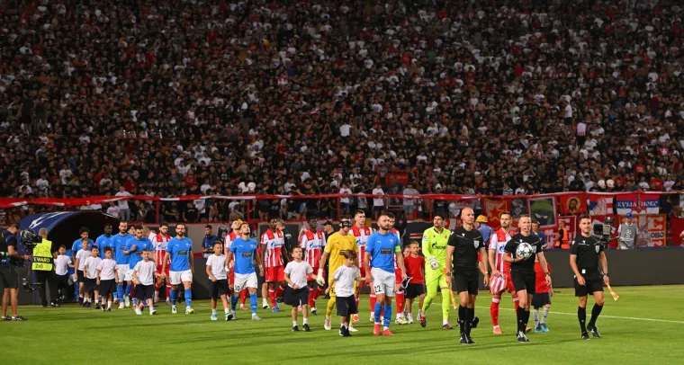 Kontroverzna zastava na Marakani izazvala reakcije: Navijači s Cipra pokazali kamo su došli...