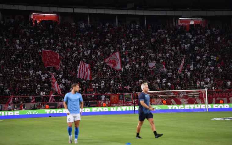 Kontroverzna zastava na Marakani izazvala reakcije: Navijači s Cipra pokazali kamo su došli...