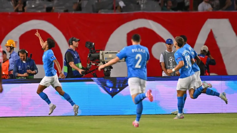 Kontroverzna zastava na Marakani izazvala reakcije: Navijači s Cipra pokazali kamo su do&scaron;li...