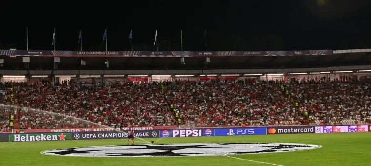 Kontroverzna zastava na Marakani izazvala reakcije: Navijači s Cipra pokazali kamo su do&scaron;li...