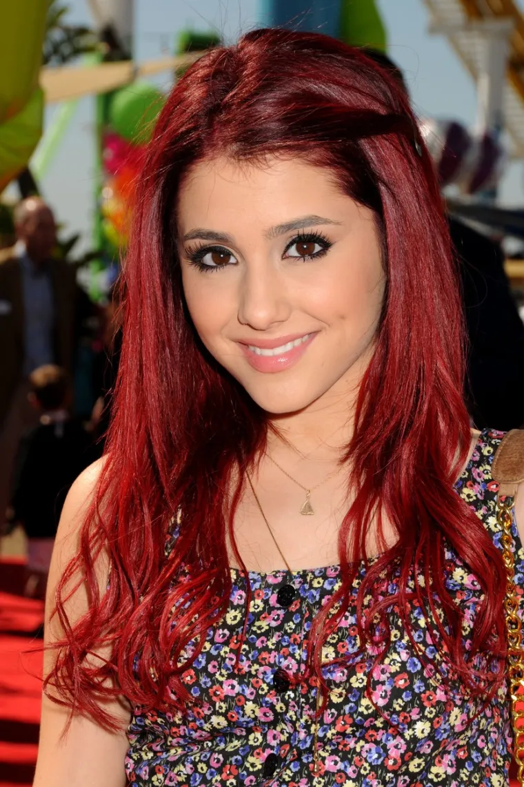 Depresija ju je uništila: Ariana Grande bila je magnet za muškarce, a danas izgleda neprepoznatljivo