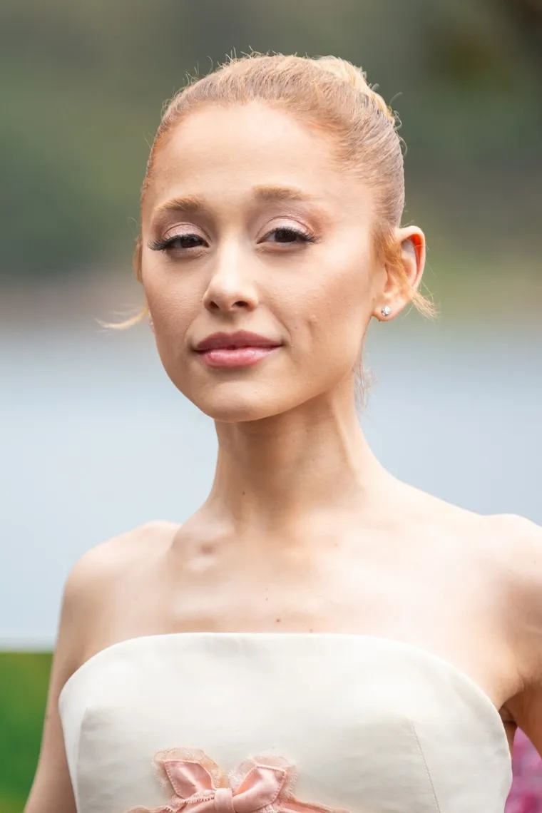 Depresija ju je uništila: Ariana Grande bila je magnet za muškarce, a danas izgleda neprepoznatljivo