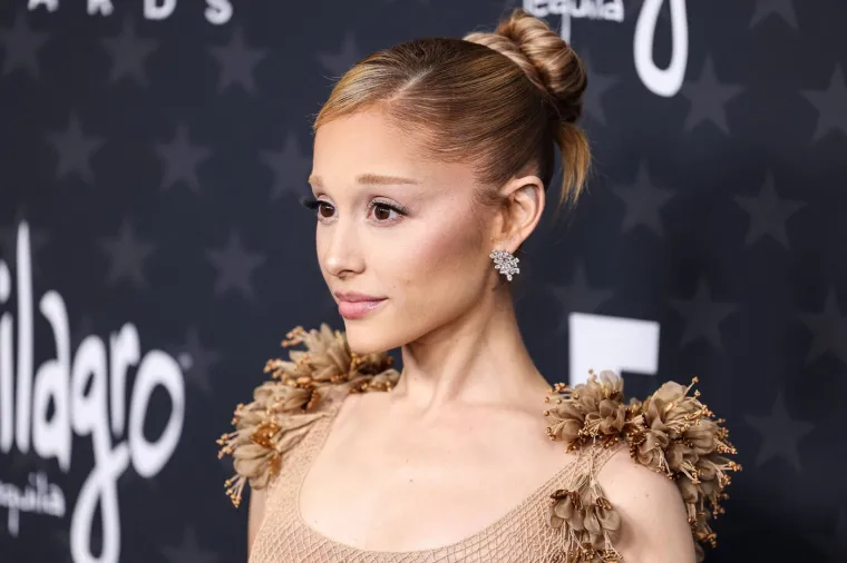 Depresija ju je uni&scaron;tila: Ariana Grande bila je magnet za mu&scaron;karce, a danas izgleda neprepoznatljivo