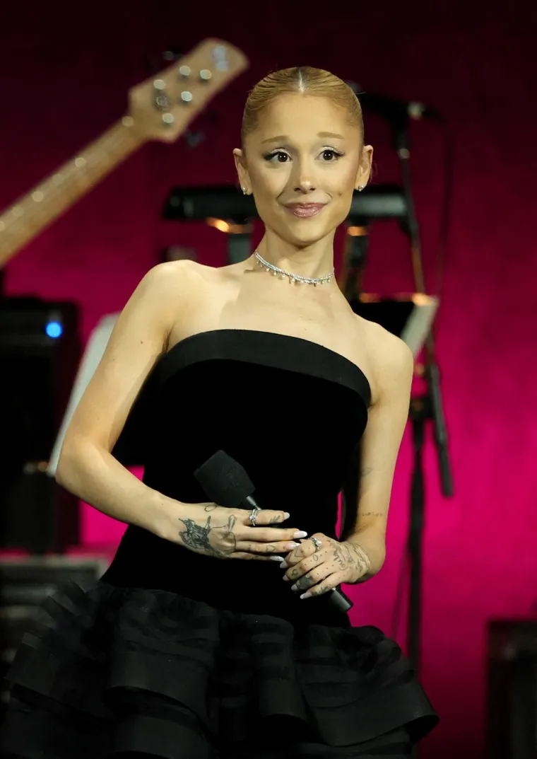 Depresija ju je uni&scaron;tila: Ariana Grande bila je magnet za mu&scaron;karce, a danas izgleda neprepoznatljivo