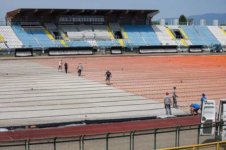 Pogledajte čudesni makeover u Velikoj Gorici: Nema igrača koji nije mrzio ovaj travnjak