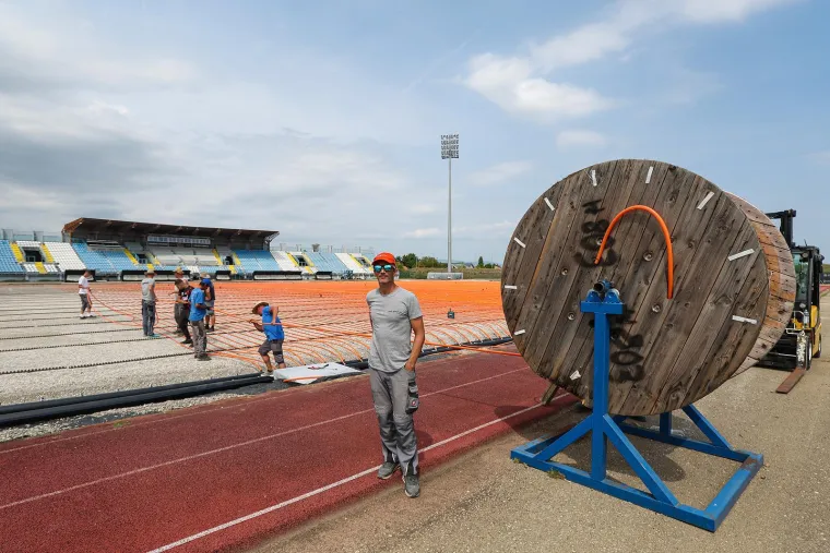 Pogledajte čudesni makeover u Velikoj Gorici: Nema igrača koji nije mrzio ovaj travnjak