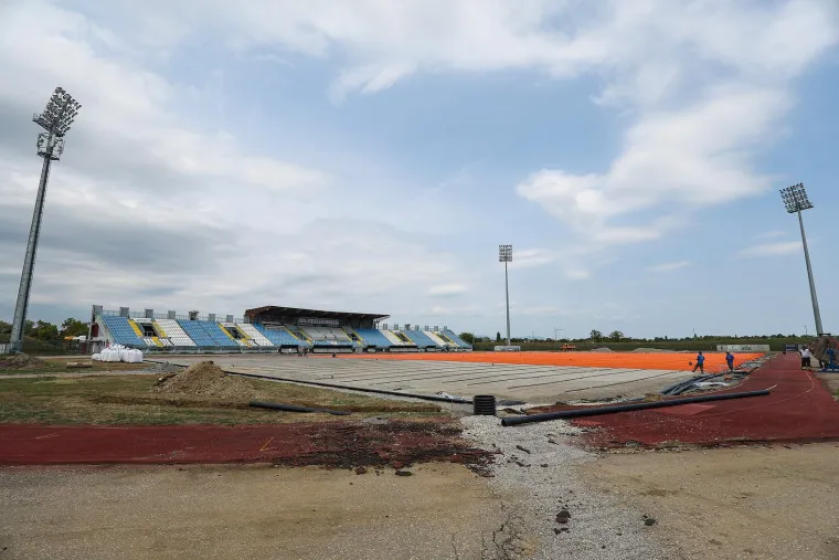 Pogledajte čudesni makeover u Velikoj Gorici: Nema igrača koji nije mrzio ovaj travnjak