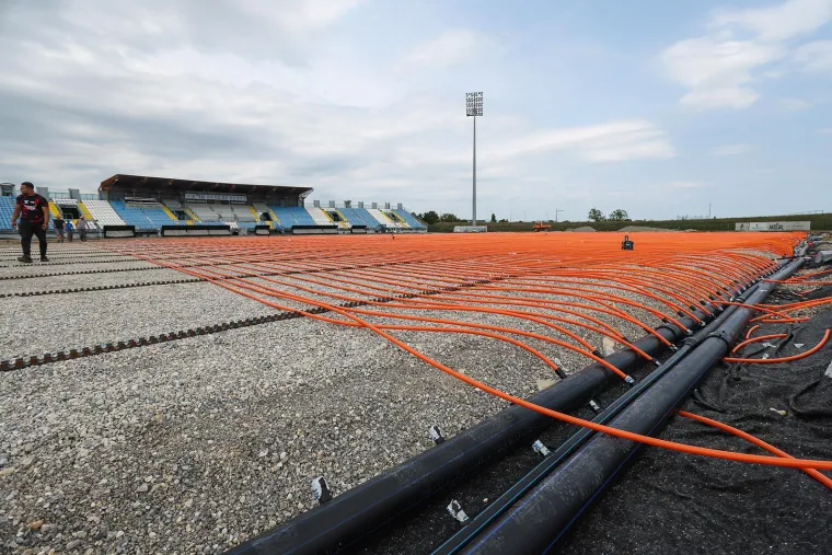 Pogledajte čudesni makeover u Velikoj Gorici: Nema igrača koji nije mrzio ovaj travnjak