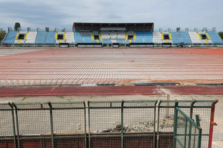 Pogledajte čudesni makeover u Velikoj Gorici: Nema igrača koji nije mrzio ovaj travnjak