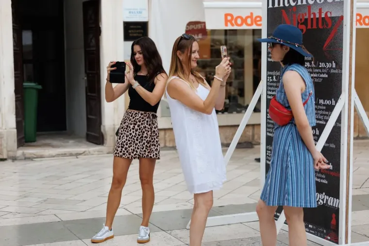 Samozatajna plavu&scaron;a osvojila centar Zadra u očaravajućem izdanju