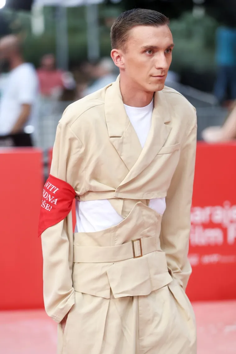 Ne zna se tko je vi&scaron;e odu&scaron;evio: Zvijezde zasjale na crvenom tepihu u Sarajevu