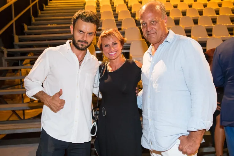 Zrinka Cvitešić u Dikanovom zagrljaju: Ovo su zvijezde koje su se okupile na premijeri Othella