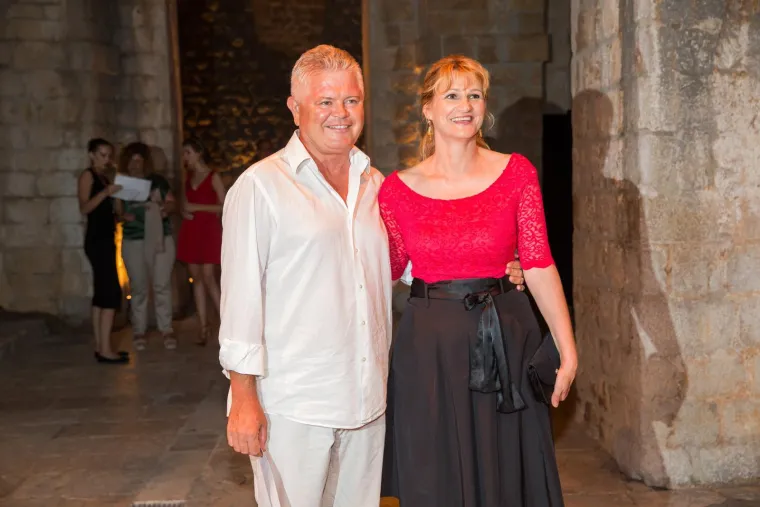 Zrinka Cvitešić u Dikanovom zagrljaju: Ovo su zvijezde koje su se okupile na premijeri Othella