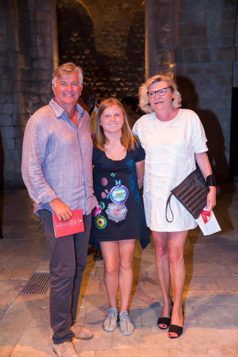 Zrinka Cvite&scaron;ić u Dikanovom zagrljaju: Ovo su zvijezde koje su se okupile na premijeri Othella