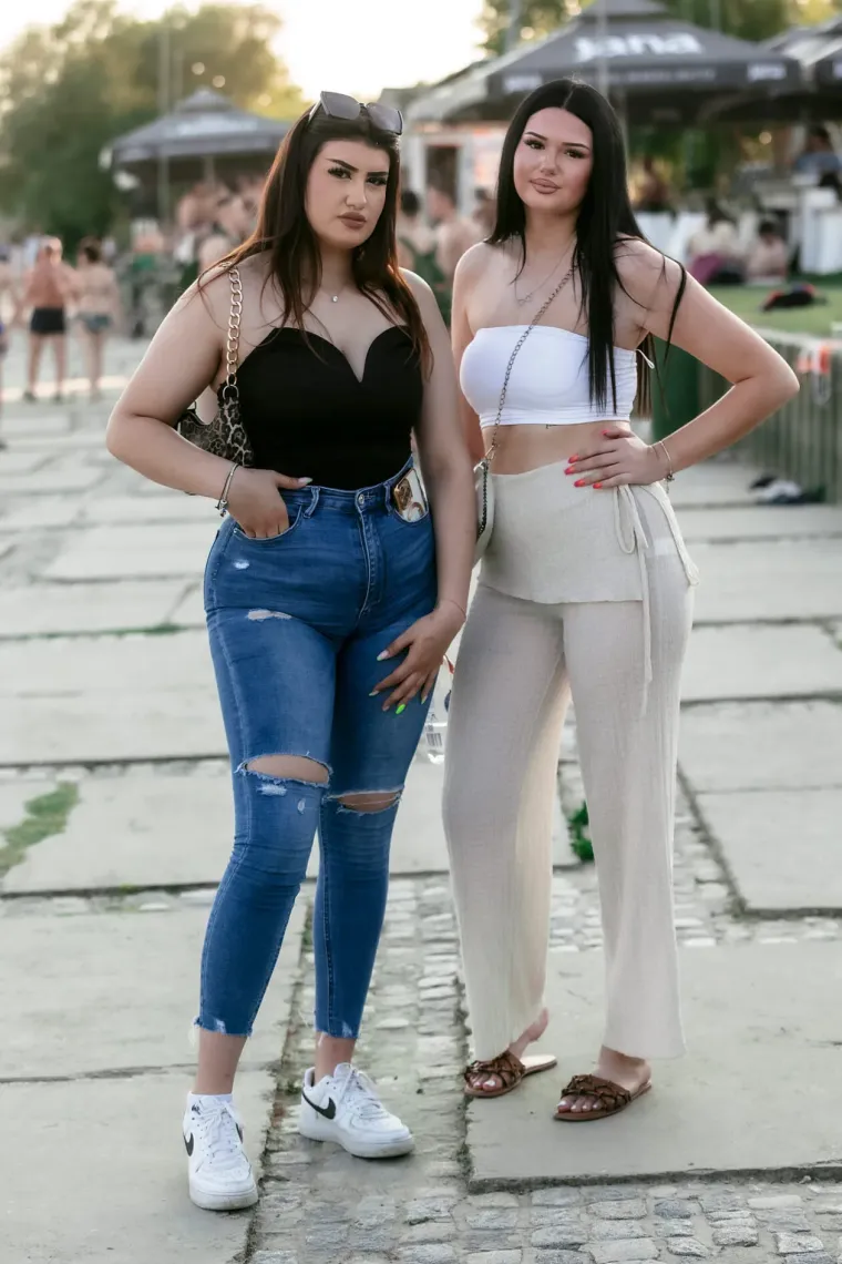 Osječanke izgledale kao grčke boginje: Grad nikad nije bio vreliji, znaju kako podići temperaturu