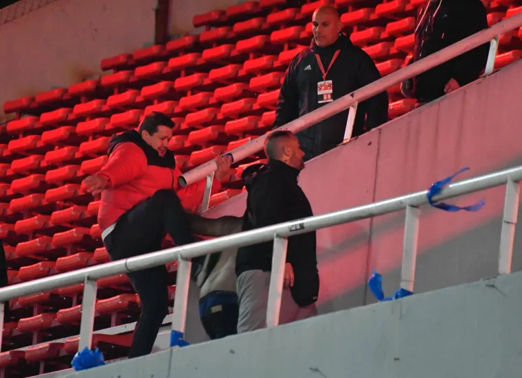 Stravične scene: Uhićeno 90 ljudi, navijači se gađali i bombama