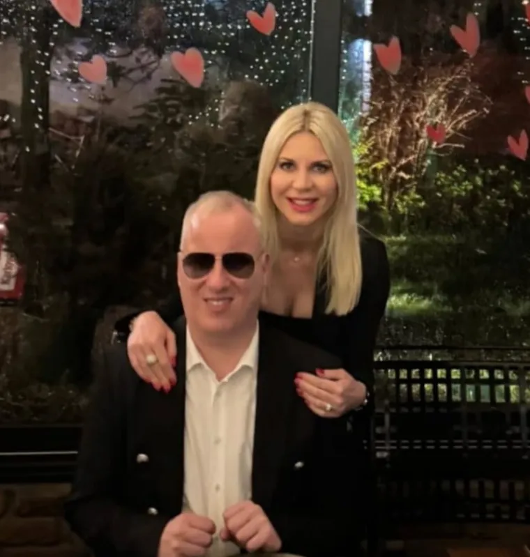 Dijeli ih razlika od 27 godina: Domaći glumac zaveo lijepu Esteru, njihova ljubav traje godinama