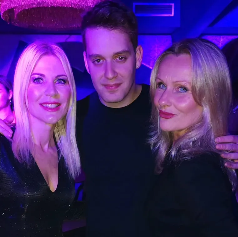 Dijeli ih razlika od 27 godina: Domaći glumac zaveo lijepu Esteru, njihova ljubav traje godinama