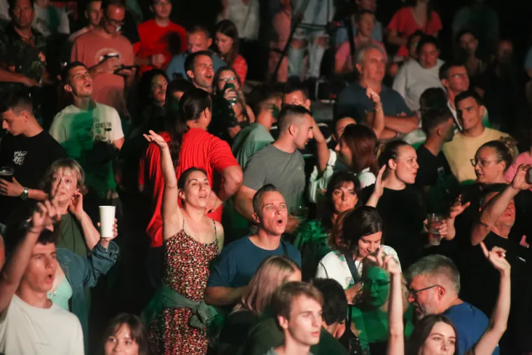 Djevojke s pivom i velikim perecom ukrale pažnju, ali najvi&scaron;e odu&scaron;evila &scaron;efica poznate pivovare