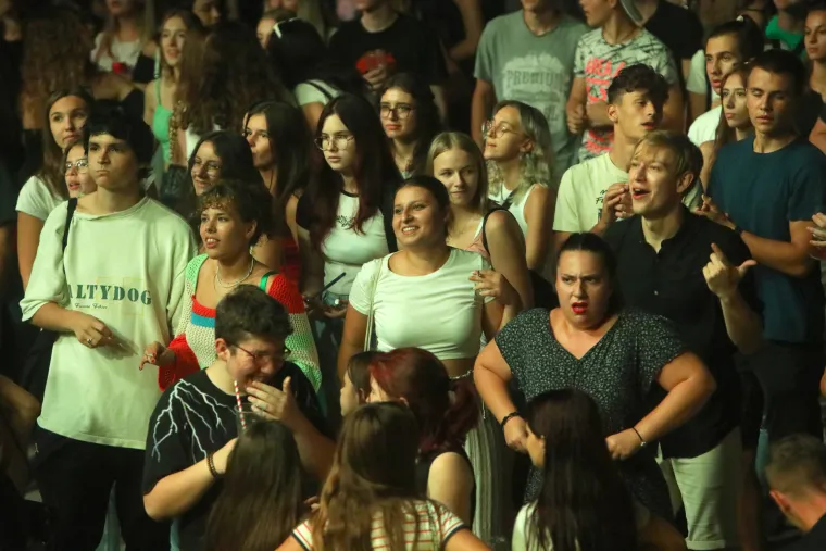 Djevojke s pivom i velikim perecom ukrale pažnju, ali najvi&scaron;e odu&scaron;evila &scaron;efica poznate pivovare