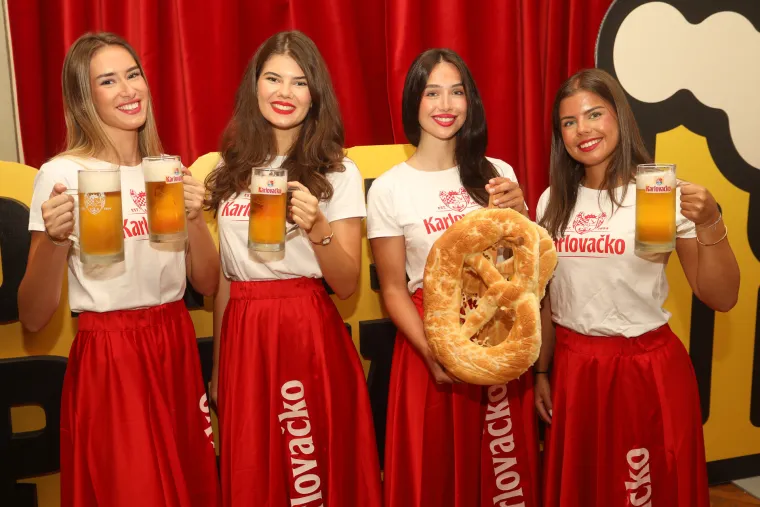 Djevojke s pivom i velikim perecom ukrale pažnju, ali najviše oduševila šefica poznate pivovare