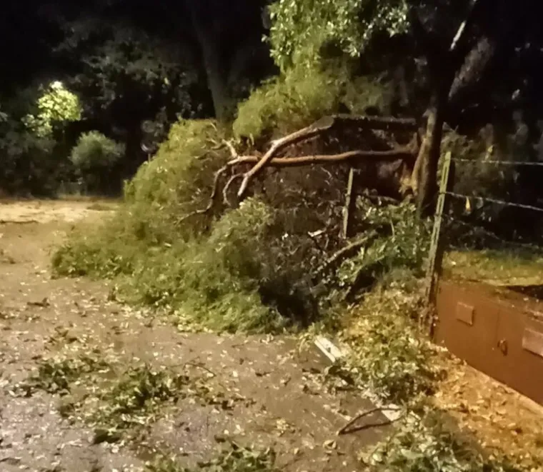 Poplave u susjedstvu: Ulice se pretvorile u rijeke, bujice već odnijele jedan život