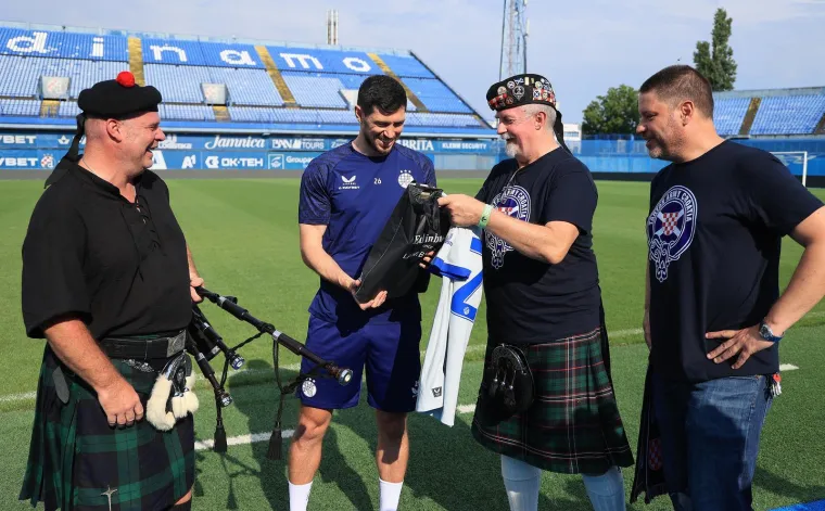 Kakva ludnica na Maksimiru: Za Dinamovog Škota zasvirale gajde pa stigla i rakija