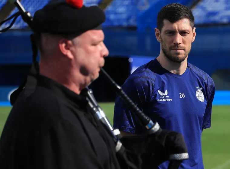 Kakva ludnica na Maksimiru: Za Dinamovog &Scaron;kota zasvirale gajde pa stigla i rakija