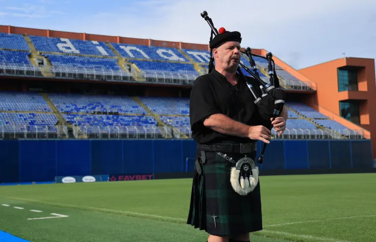 Kakva ludnica na Maksimiru: Za Dinamovog &Scaron;kota zasvirale gajde pa stigla i rakija